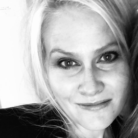 102 - Sunna Dögg Ásgeirsdóttir, 