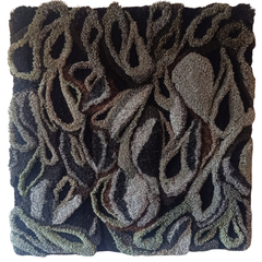 51 - Lilý Erla Adamsdóttir, "Jarðarfans", Tuft, Ull, Mohair, Hör, Silki, Polyester, 115x115cm, 2025.