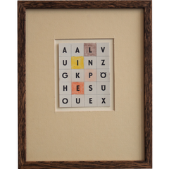 46 - Joe Keys, "Four Letters (PILE)", Litaður blýantur á þykkan pappír í ramma listamannsins, 18x23cm, 2025.