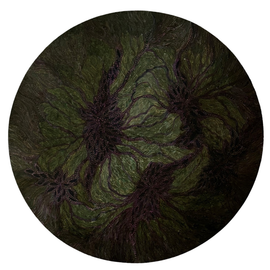 37 - Helga Sigríður Valdemarsdóttir, "Sigurkufl", Olía á tré, Ø35cm, 2025.