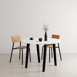 TIPTOE Round Dining Table New Modern Recycled Plastic Steel Legs ø108cm