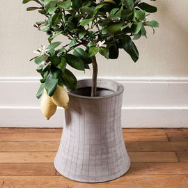 LYON BETON Flower Pot Urban Garden L